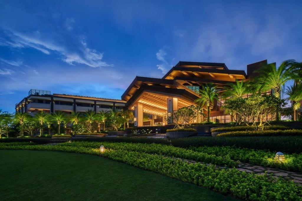 Wingate By Wyndham Hainan Chengmai Exteriör bild