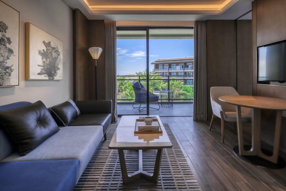 Wingate By Wyndham Hainan Chengmai Exteriör bild