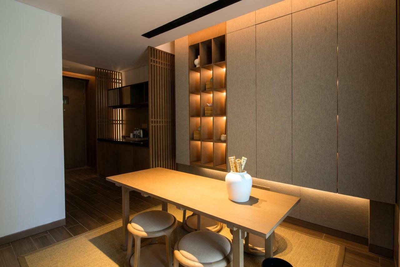 Wingate By Wyndham Hainan Chengmai Exteriör bild