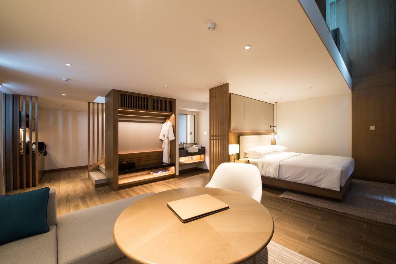 Wingate By Wyndham Hainan Chengmai Exteriör bild