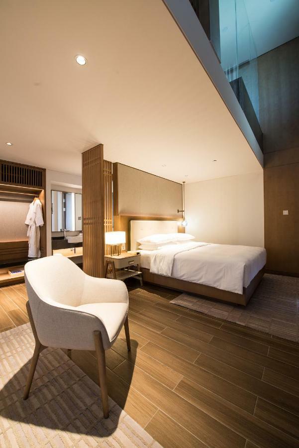 Wingate By Wyndham Hainan Chengmai Exteriör bild