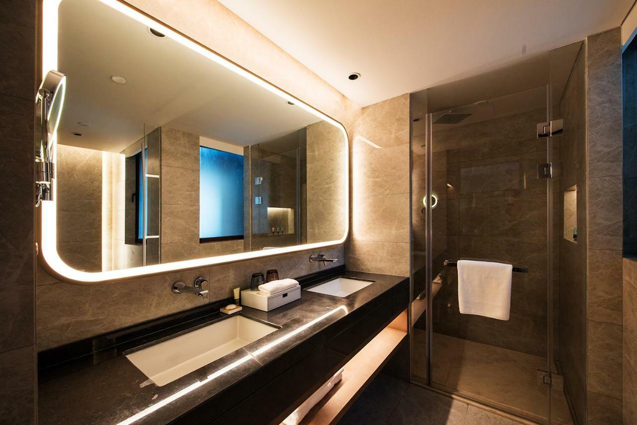 Wingate By Wyndham Hainan Chengmai Exteriör bild