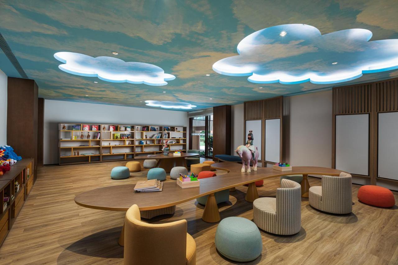 Wingate By Wyndham Hainan Chengmai Exteriör bild