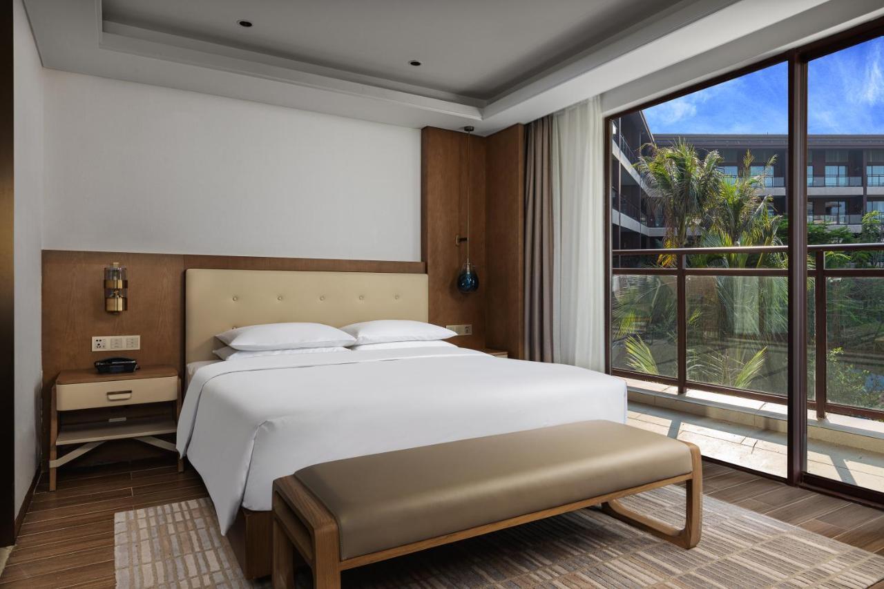 Wingate By Wyndham Hainan Chengmai Exteriör bild