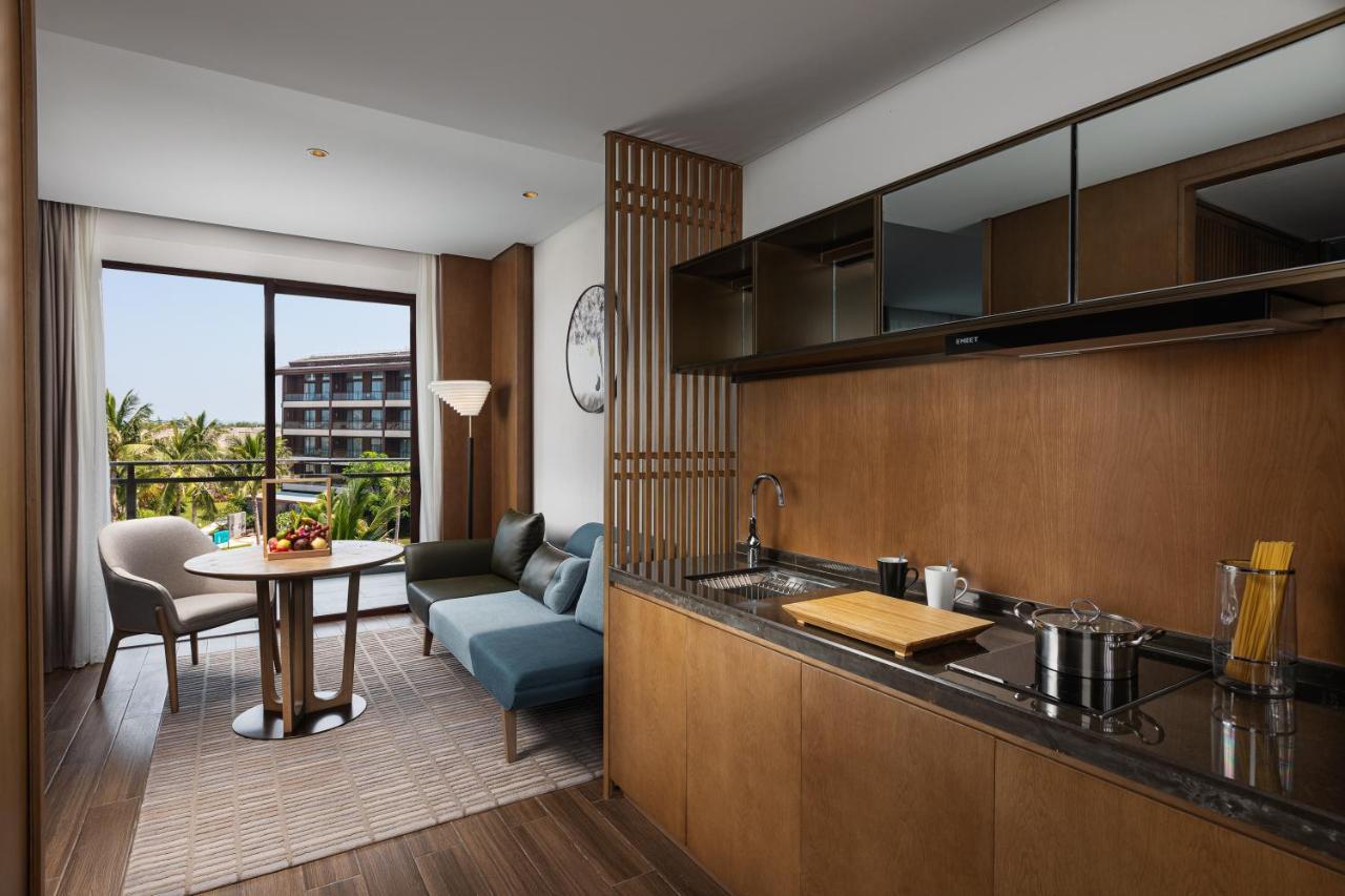 Wingate By Wyndham Hainan Chengmai Exteriör bild